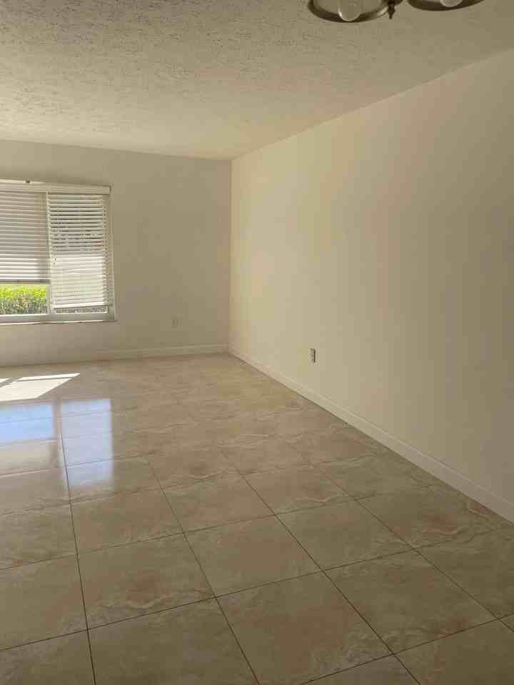 1283 Anhinga Dr - Photo 4 of 19