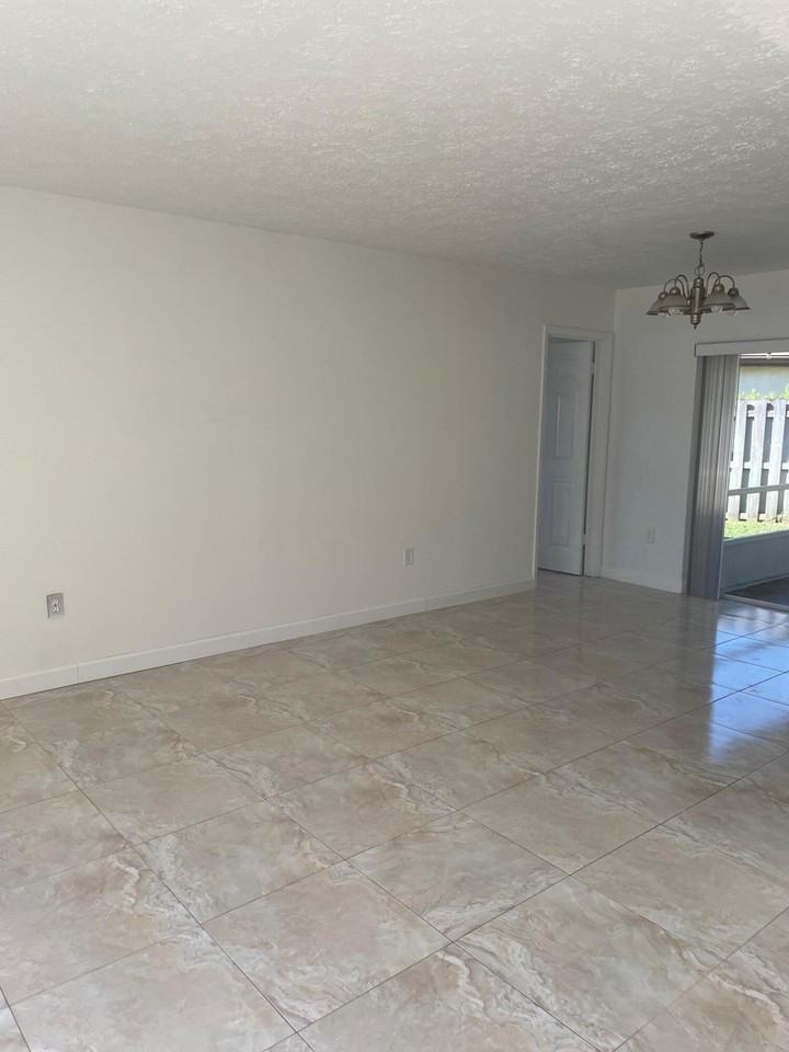 1283 Anhinga Dr - Photo 5 of 19