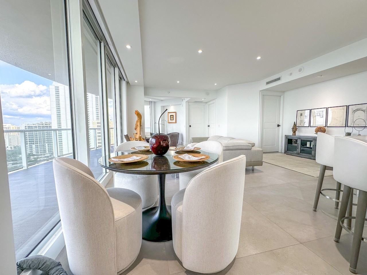 2700 North Ocean Drive #1806B - Photo 7 of 39