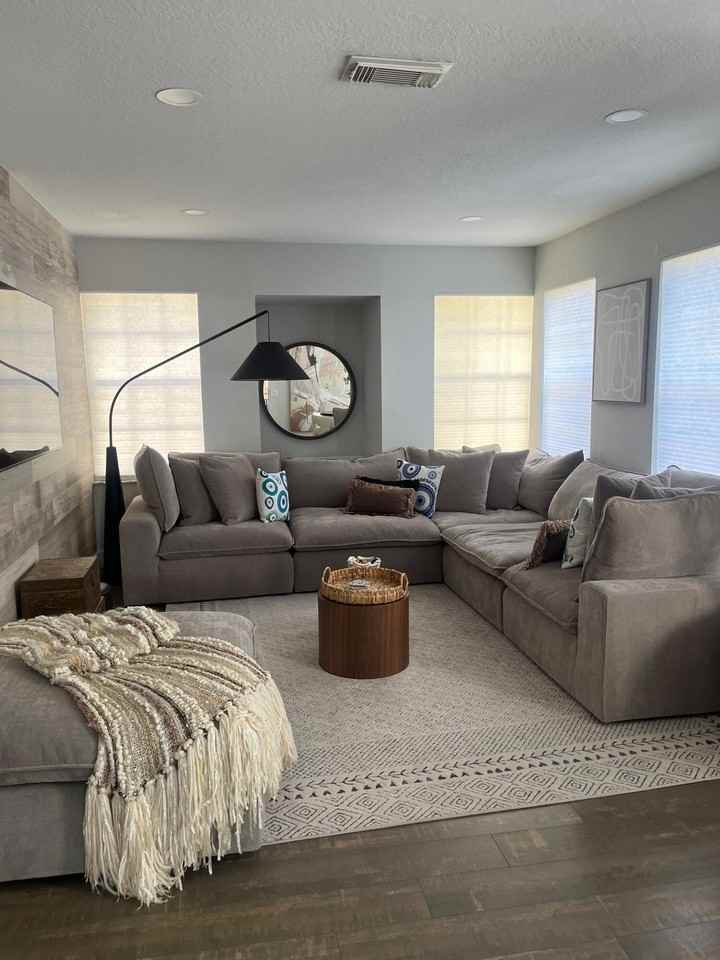 1910 Belmont Pl - Photo 5 of 28