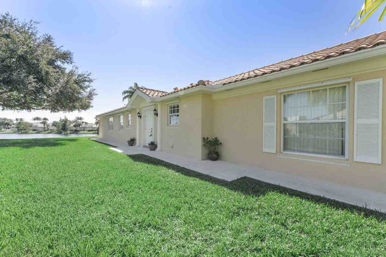 8270 Eleuthera Lane - Photo 3 of 24