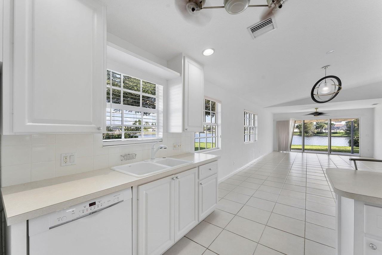 8270 Eleuthera Lane - Photo 6 of 24