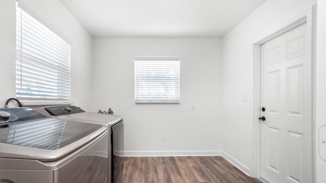 121 George Bush Blvd - Photo 7 of 14