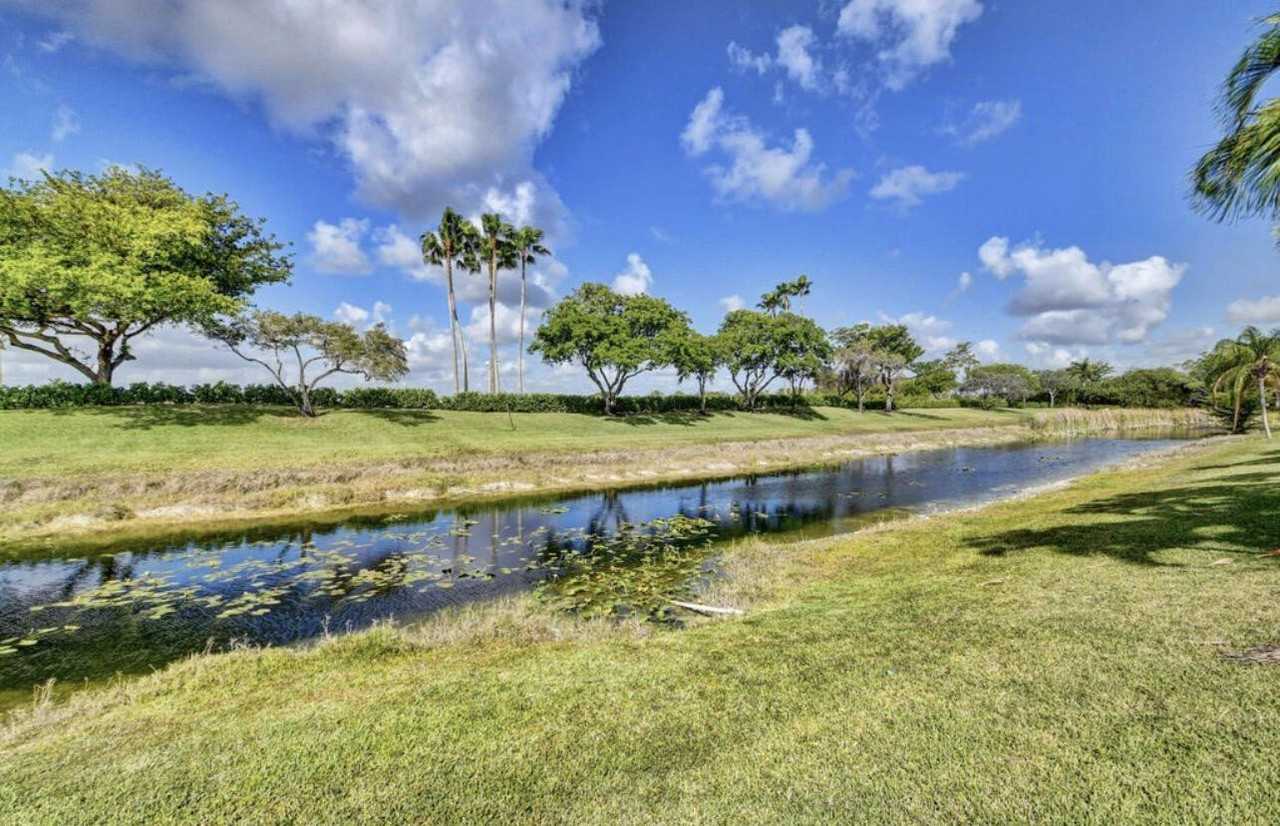 11600 Island Lakes Ln - Photo 7 of 28