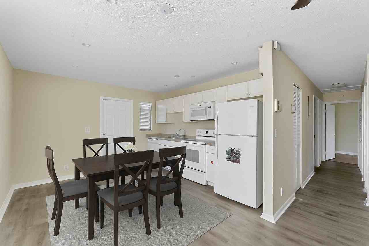 1340 W 35th St - Photo 5 of 27