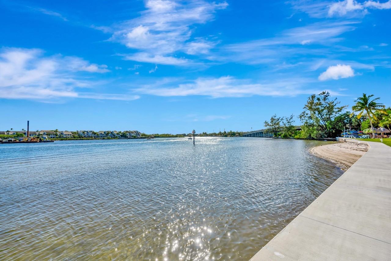 1542 Jupiter Cove Drive #104 - Photo 2 of 50