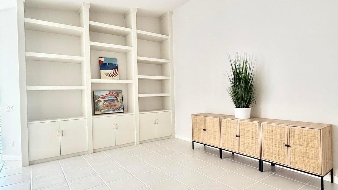 7701 Pine Island Way - Photo 3 of 50