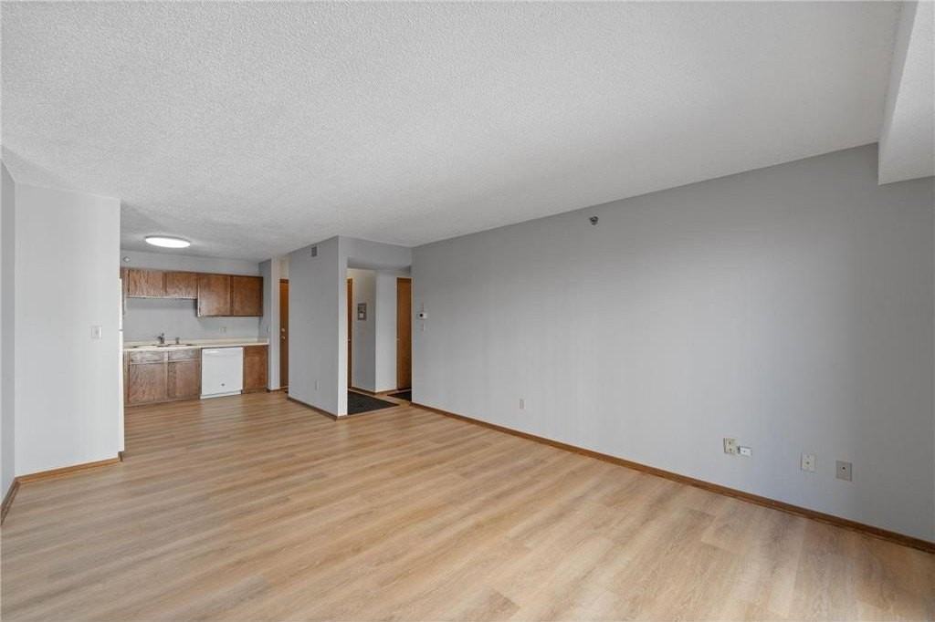 121 Washington Ave S #1007 - Photo 6 of 44