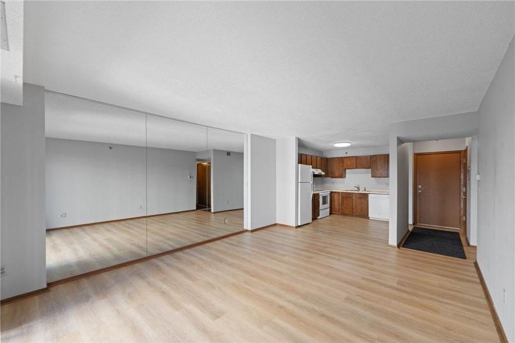 121 Washington Ave S #1007 - Photo 7 of 44