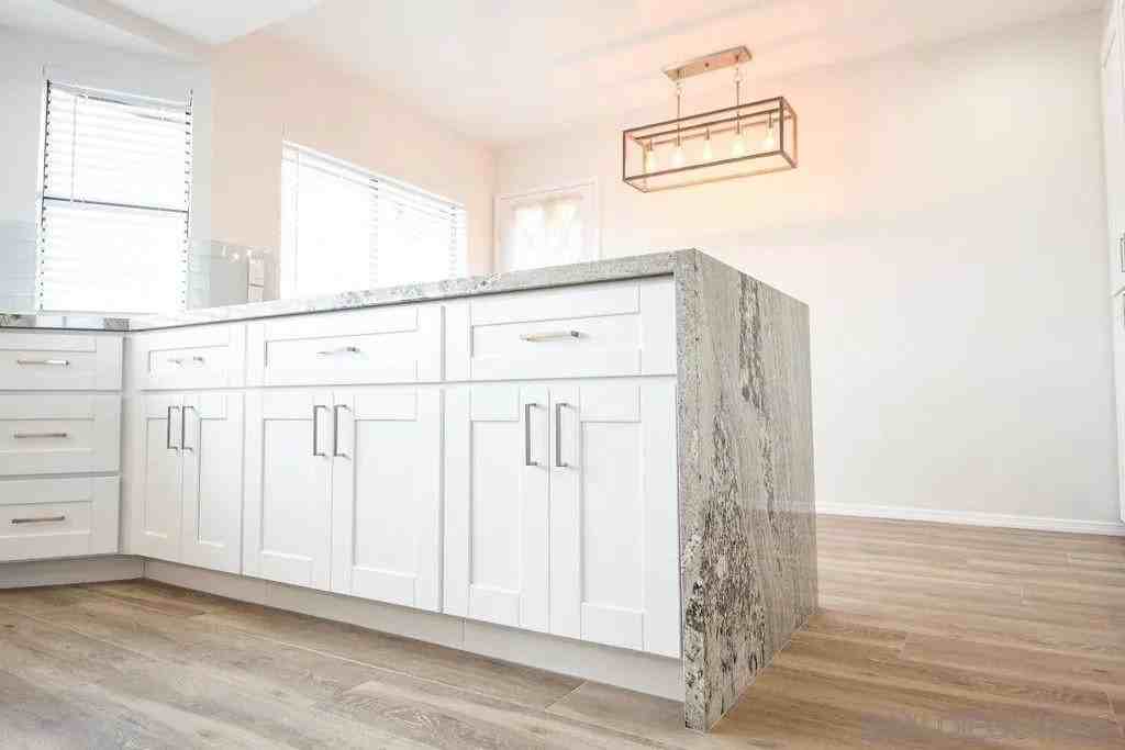 5105 Fontaine St - Photo 6 of 30