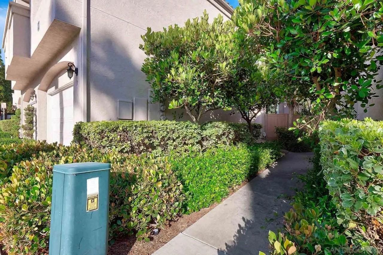 5512 Renaissance Ave Unit 3 #3 - Photo 7 of 50