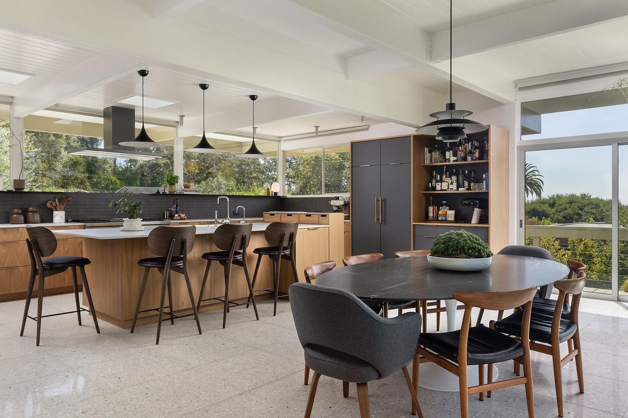 820 Summit Road - Photo 6 of 30