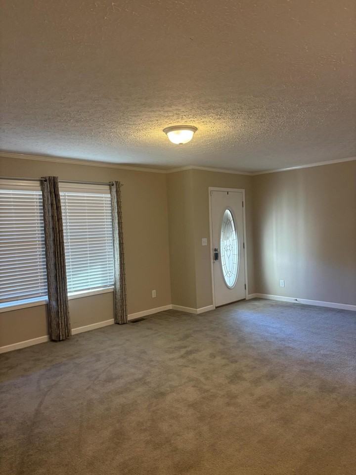 205 Joy Road - Photo 5 of 50