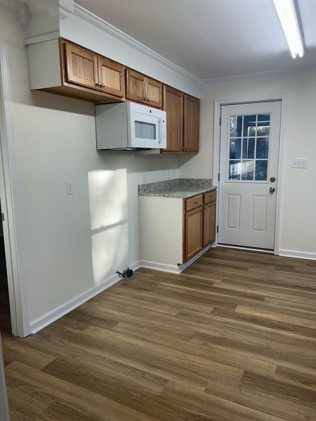 1914 West Oakland Avenue - Photo 4 of 21