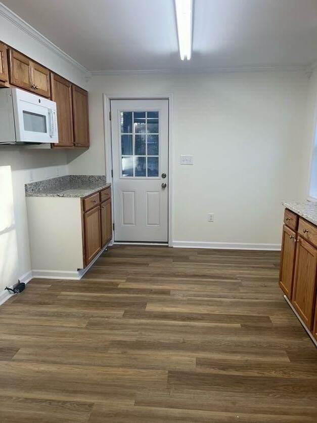 1914 West Oakland Avenue - Photo 5 of 21