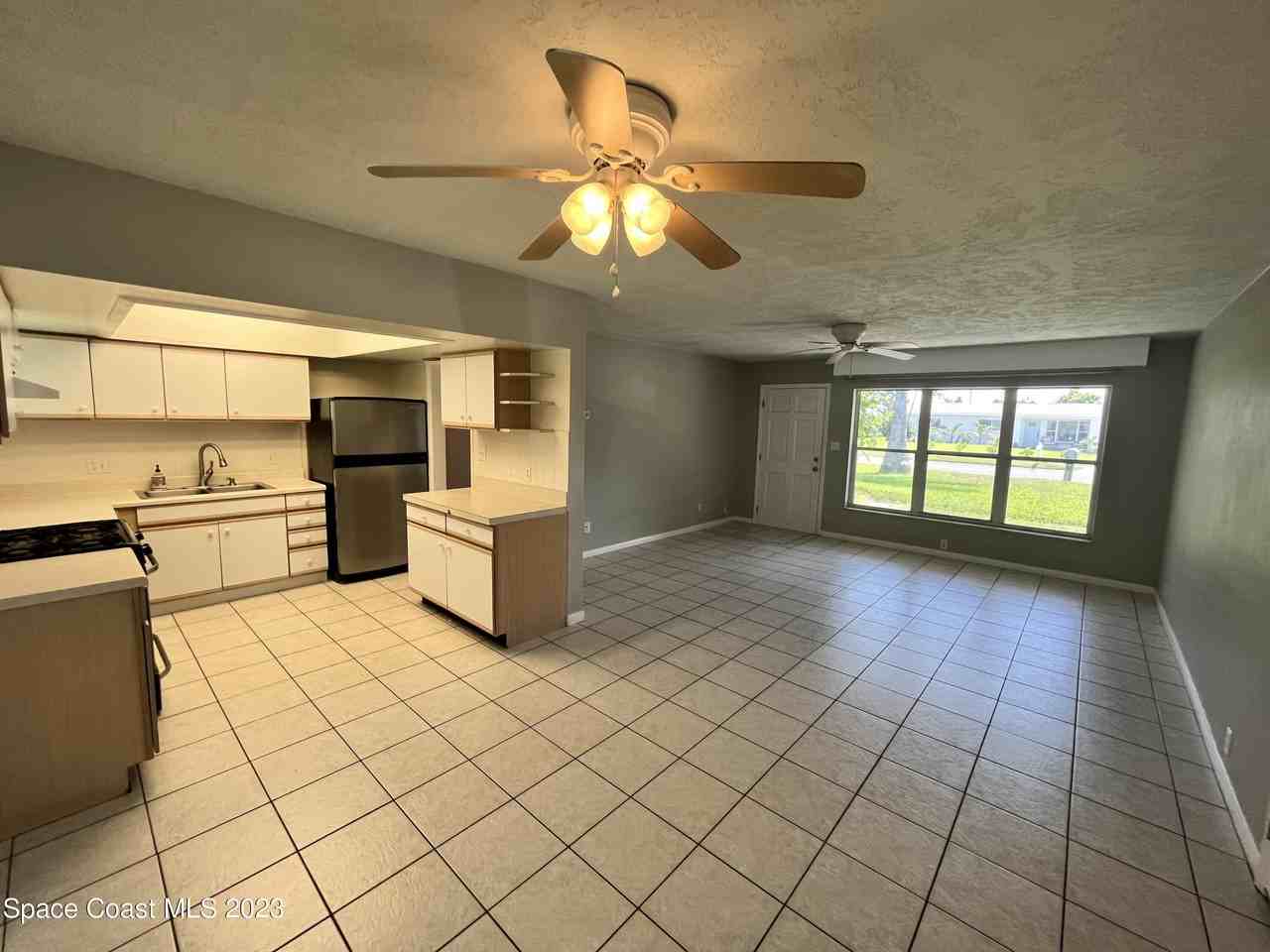 109 Berkeley Street - Photo 5 of 17