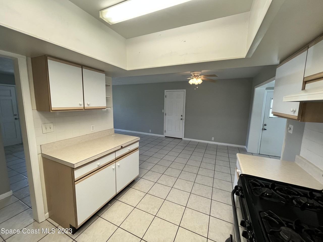 109 Berkeley Street - Photo 6 of 17