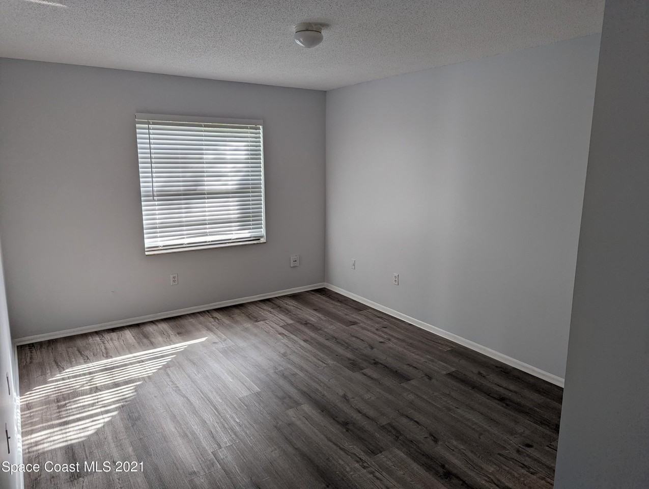 1681 Owl Ln - Photo 5 of 14