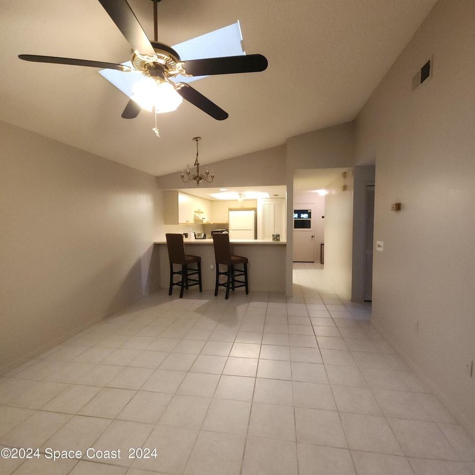 3147 Dunhill Dr - Photo 4 of 12