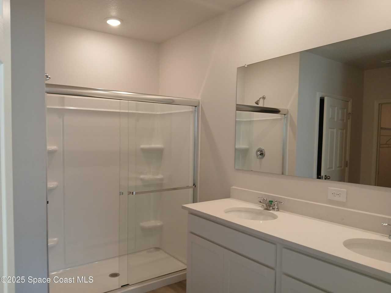 1560 Gardenton St Nw - Photo 6 of 11