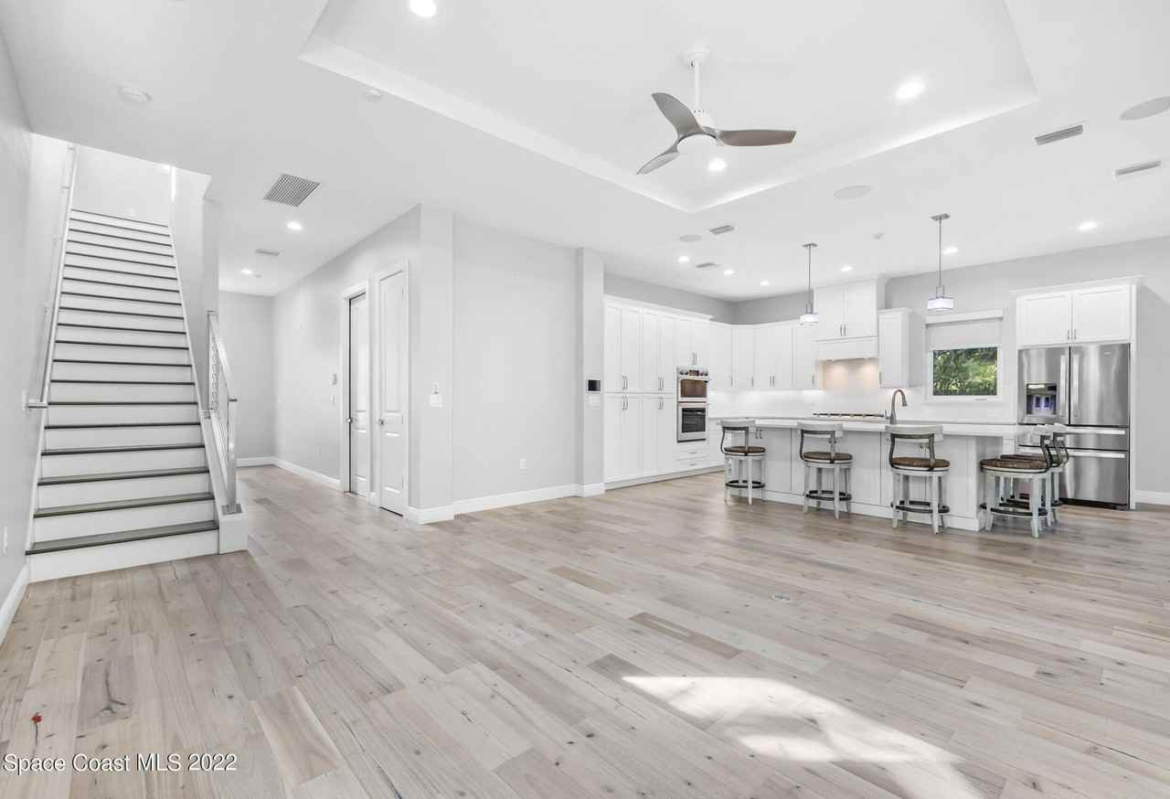 151 24th St - Photo 6 of 36