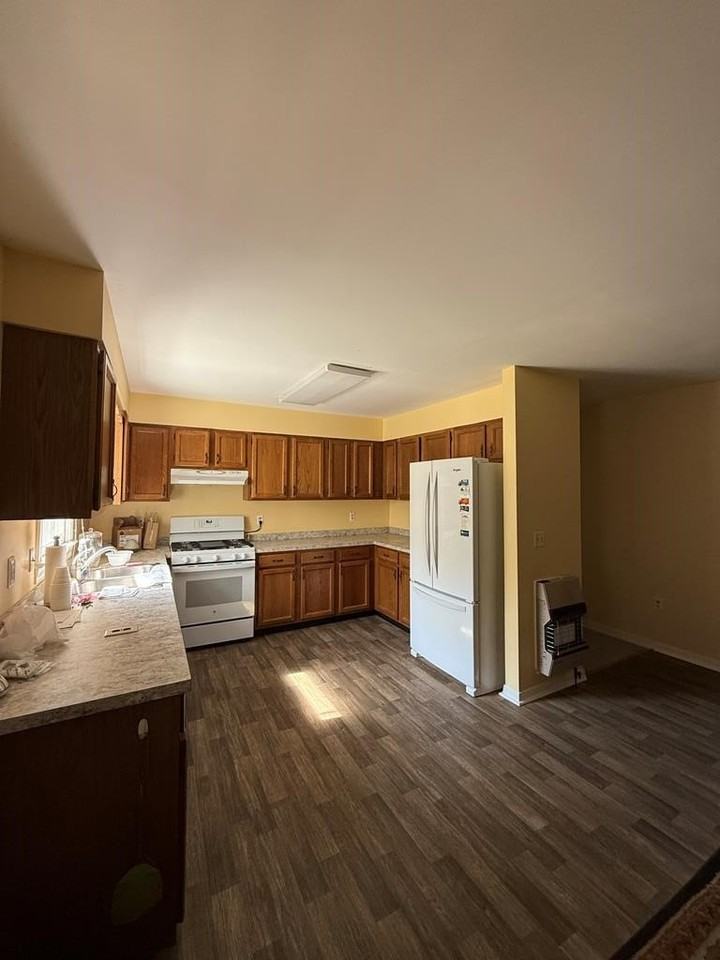 12 Nelson Dr - Photo 3 of 11