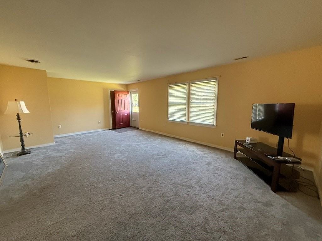 12 Nelson Dr - Photo 5 of 11