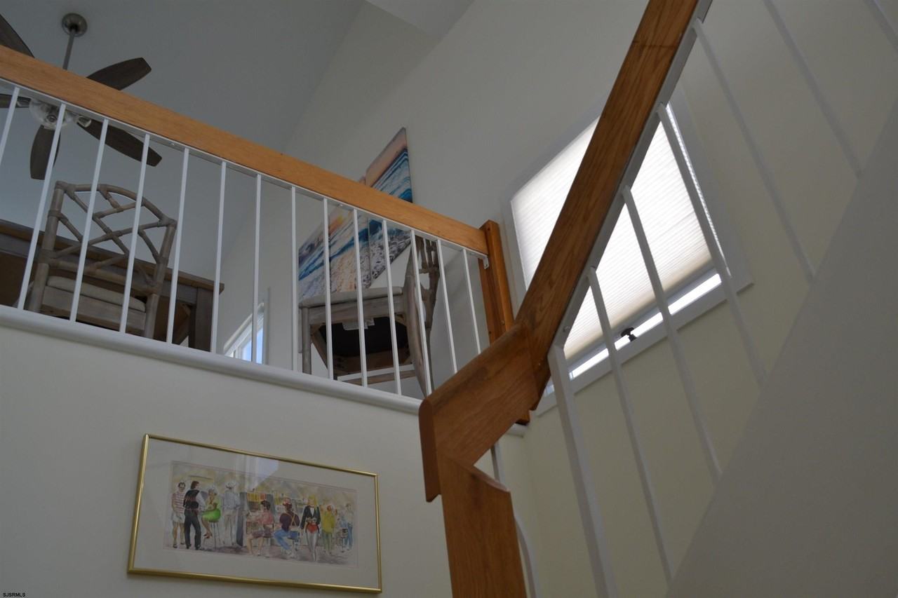 533 Lagoon Blvd - Photo 5 of 20