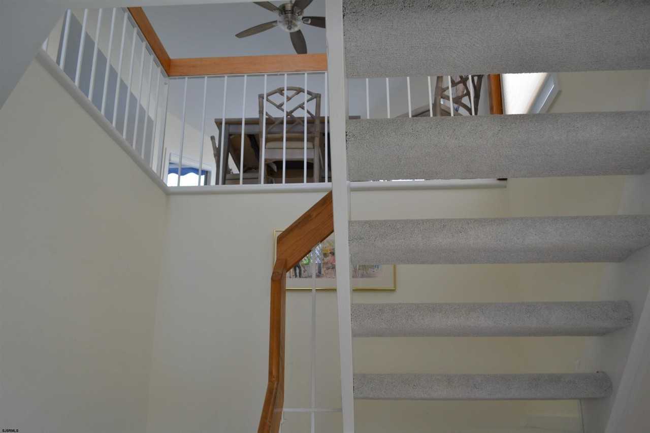 533 Lagoon Blvd - Photo 6 of 20