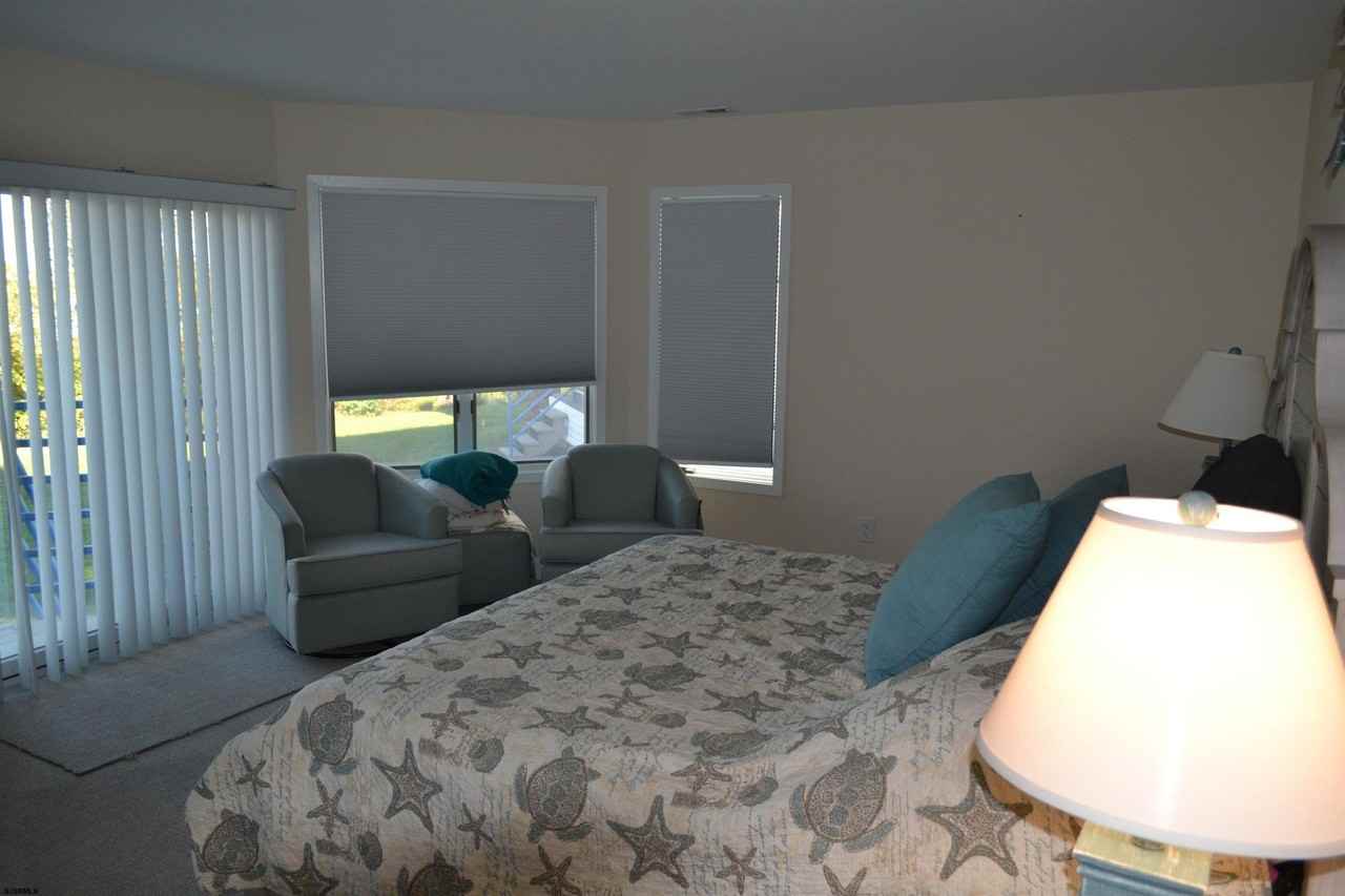 533 Lagoon Blvd - Photo 7 of 20