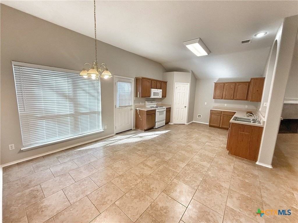 2254 Hidden Mdw - Photo 5 of 26