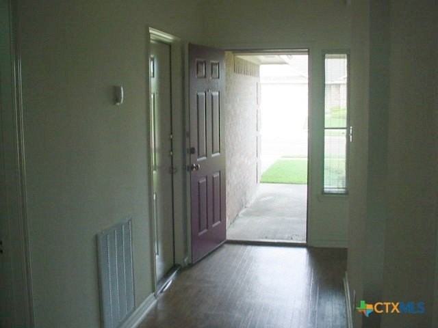 104 Jocelyn Cir - Photo 4 of 19