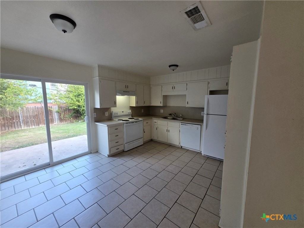 3409 Victoria Circle #4 - Photo 3 of 10