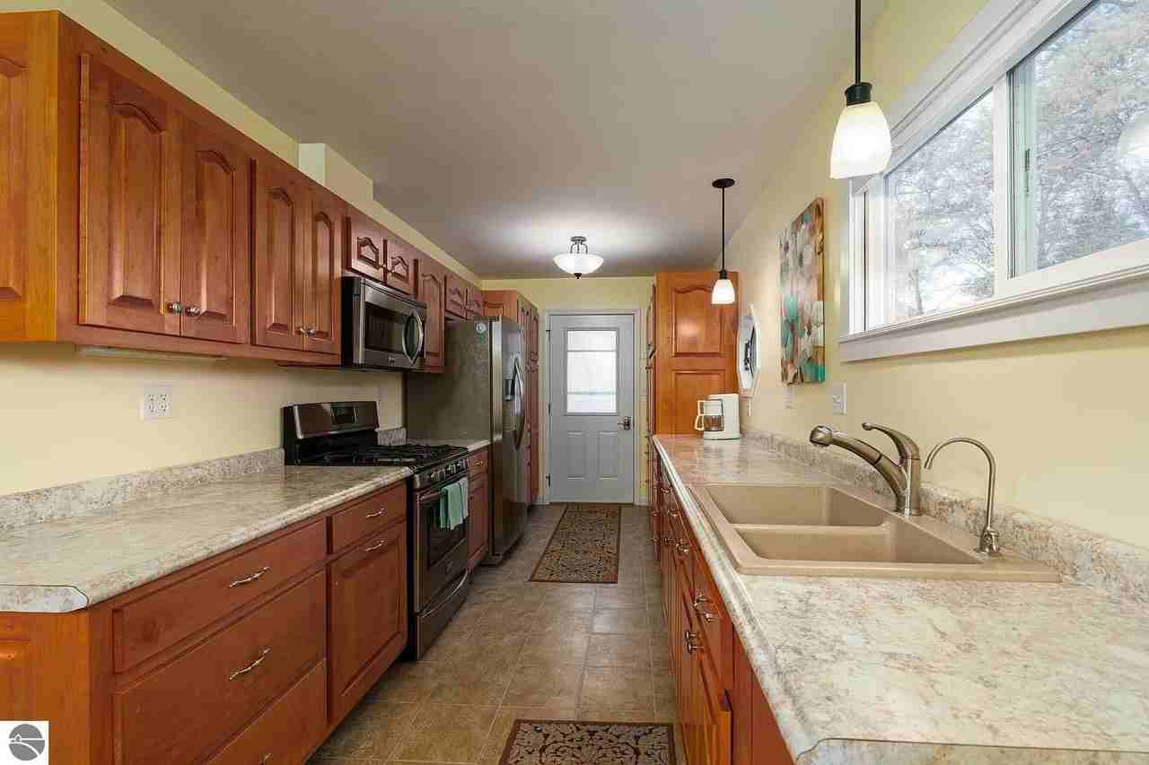 840 840 Millers Park Road - Photo 2 of 18