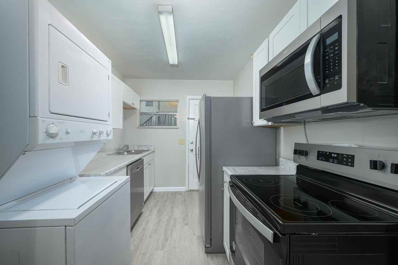 1103 California St - Photo 3 of 8