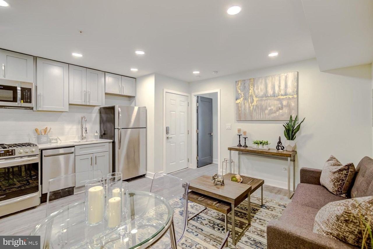 1420 Eastern Ave Ne Apt 5c #5C - Photo 2 of 7