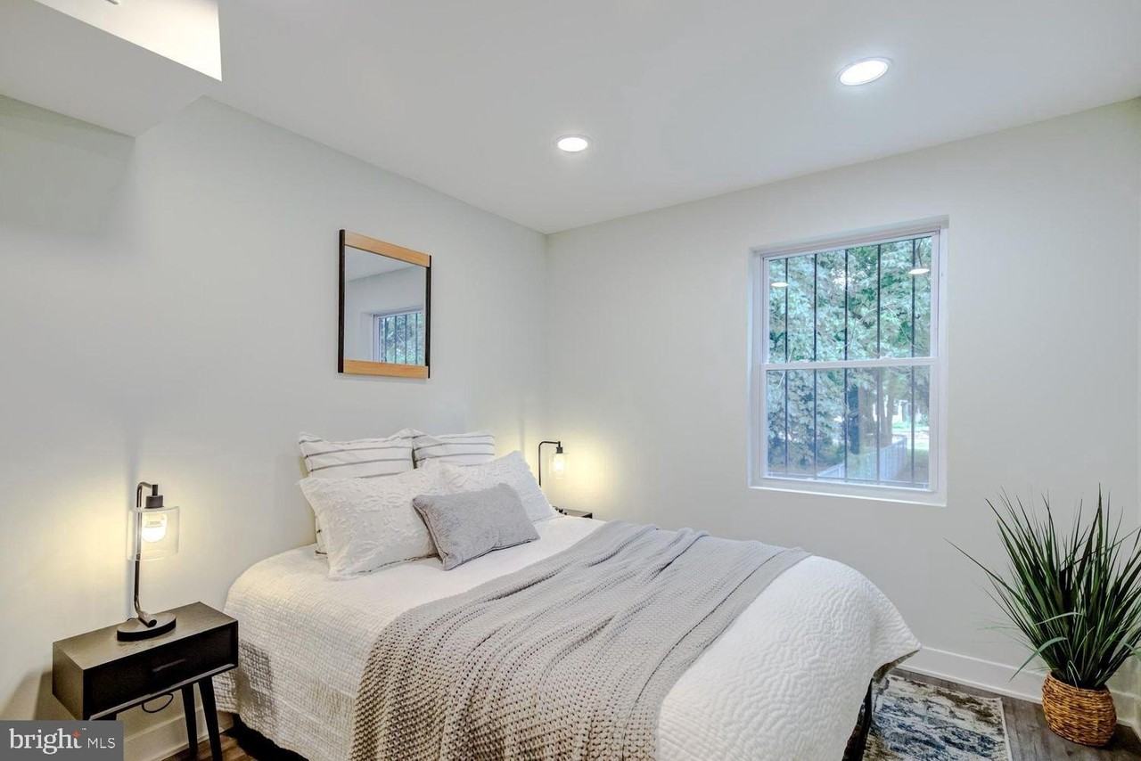 1420 Eastern Ave Ne Apt 5c #5C - Photo 3 of 7