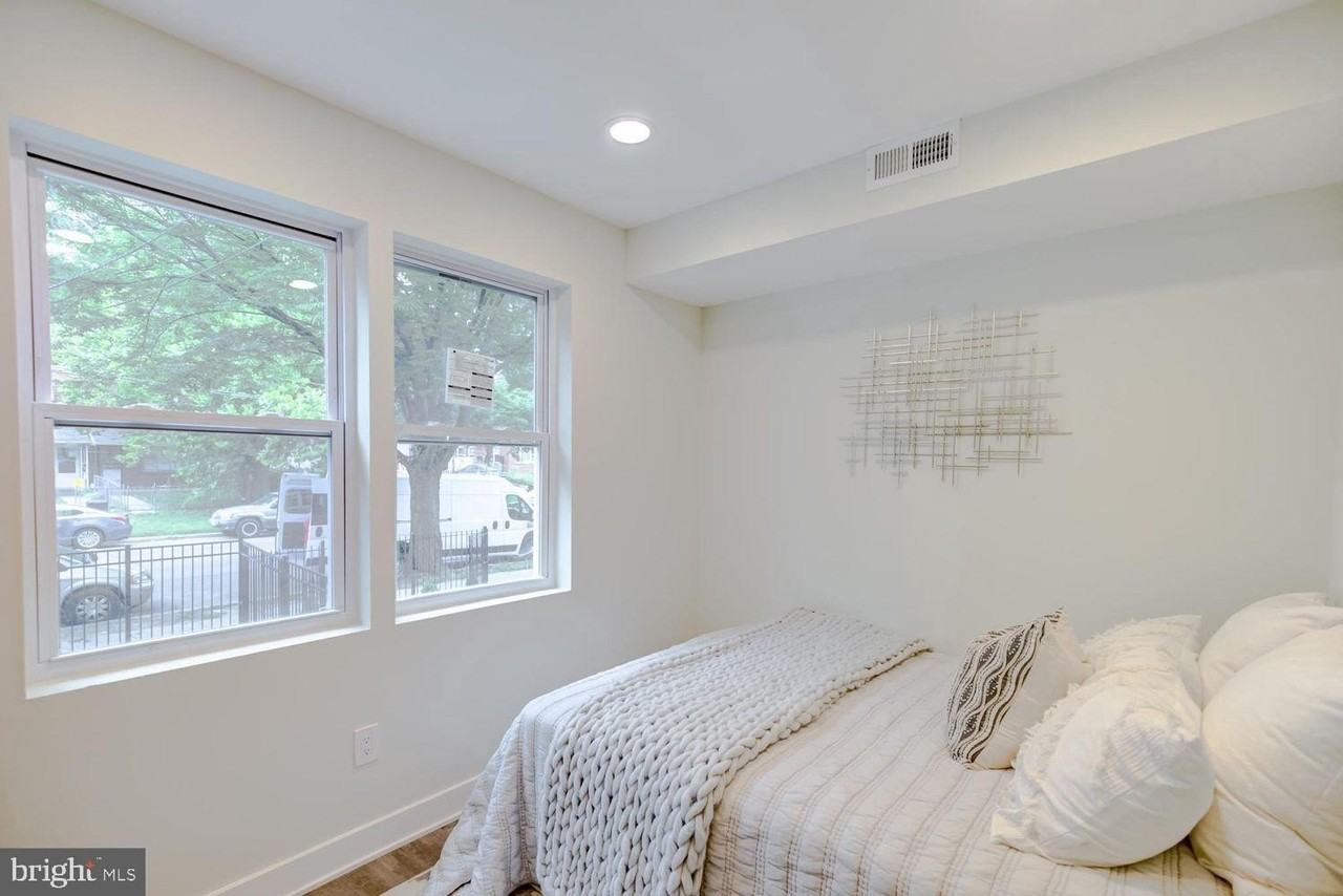 1420 Eastern Ave Ne Apt 5c #5C - Photo 6 of 7