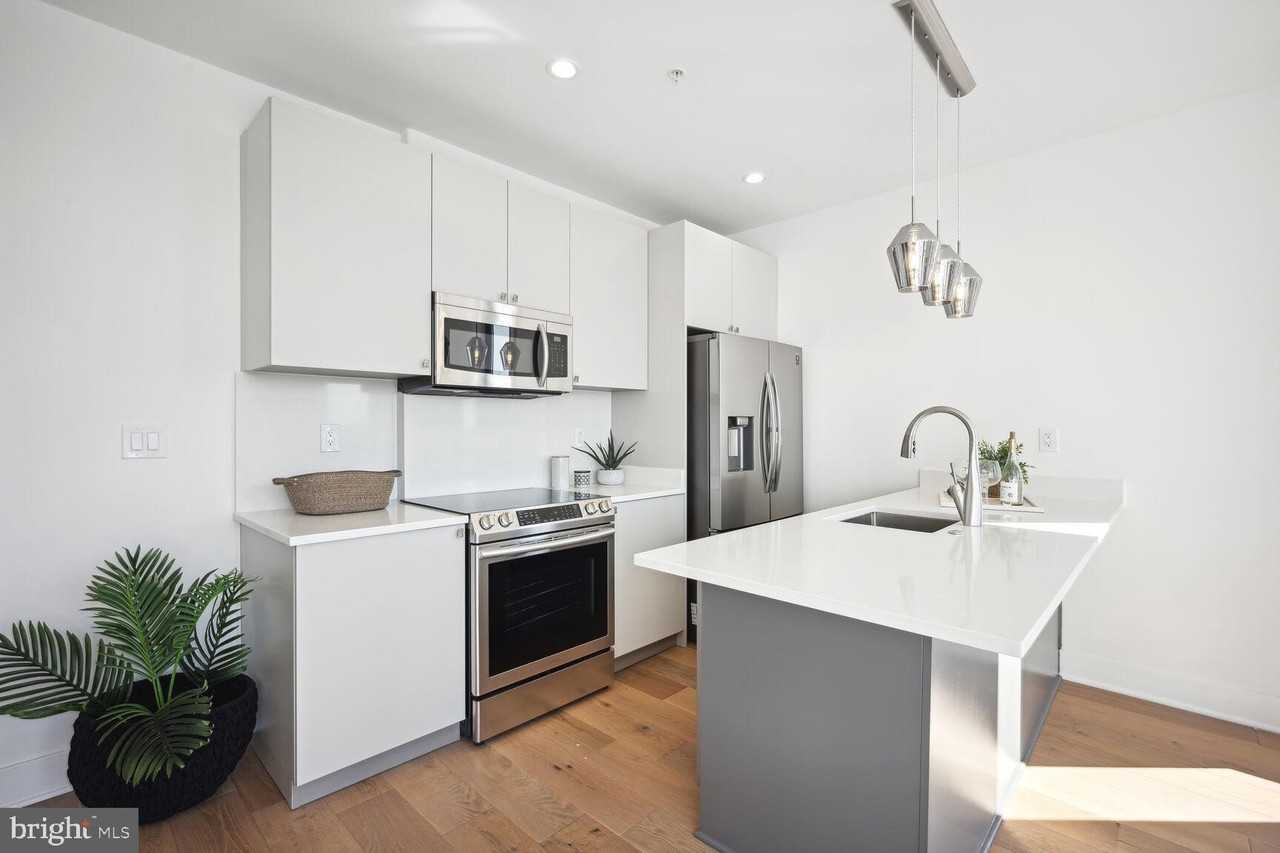 3619 Georgia Ave Nw Apt 405 #405 - Photo 5 of 16