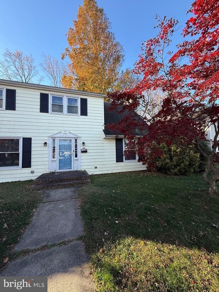 606 Wyoming Avenue - Photo 2 of 48