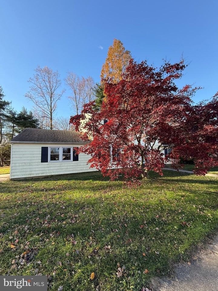 606 Wyoming Avenue - Photo 3 of 48