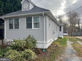 featured image of 6 Laurel Avenue