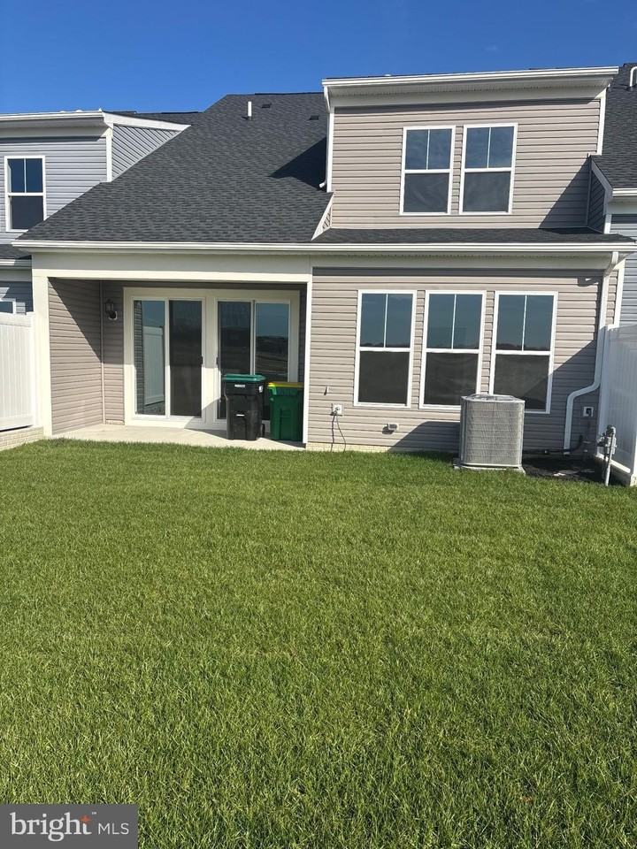 29253 Oxford Drive - Photo 4 of 10