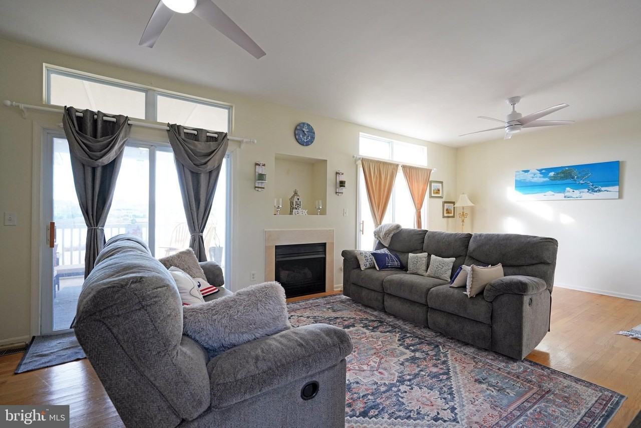 268 Lakeside Drive - Photo 2 of 35