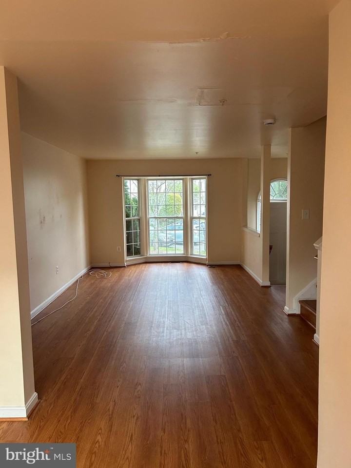 206 Arcadia Shores Circle - Photo 3 of 15