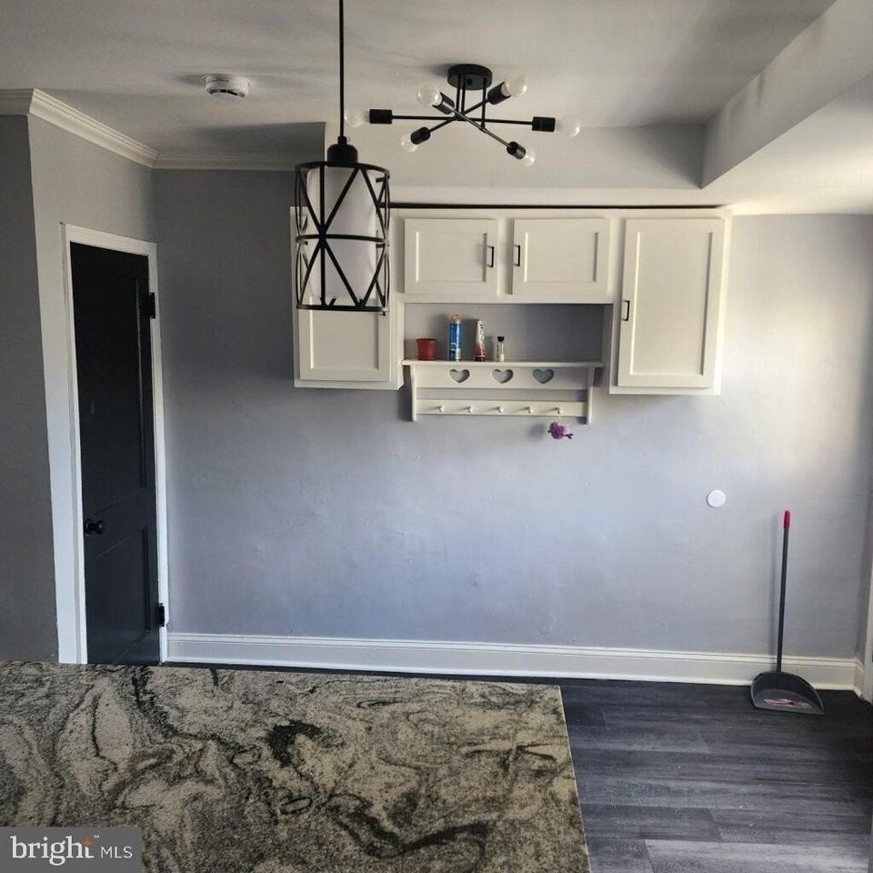 327 Grove Park Rd - Photo 7 of 20