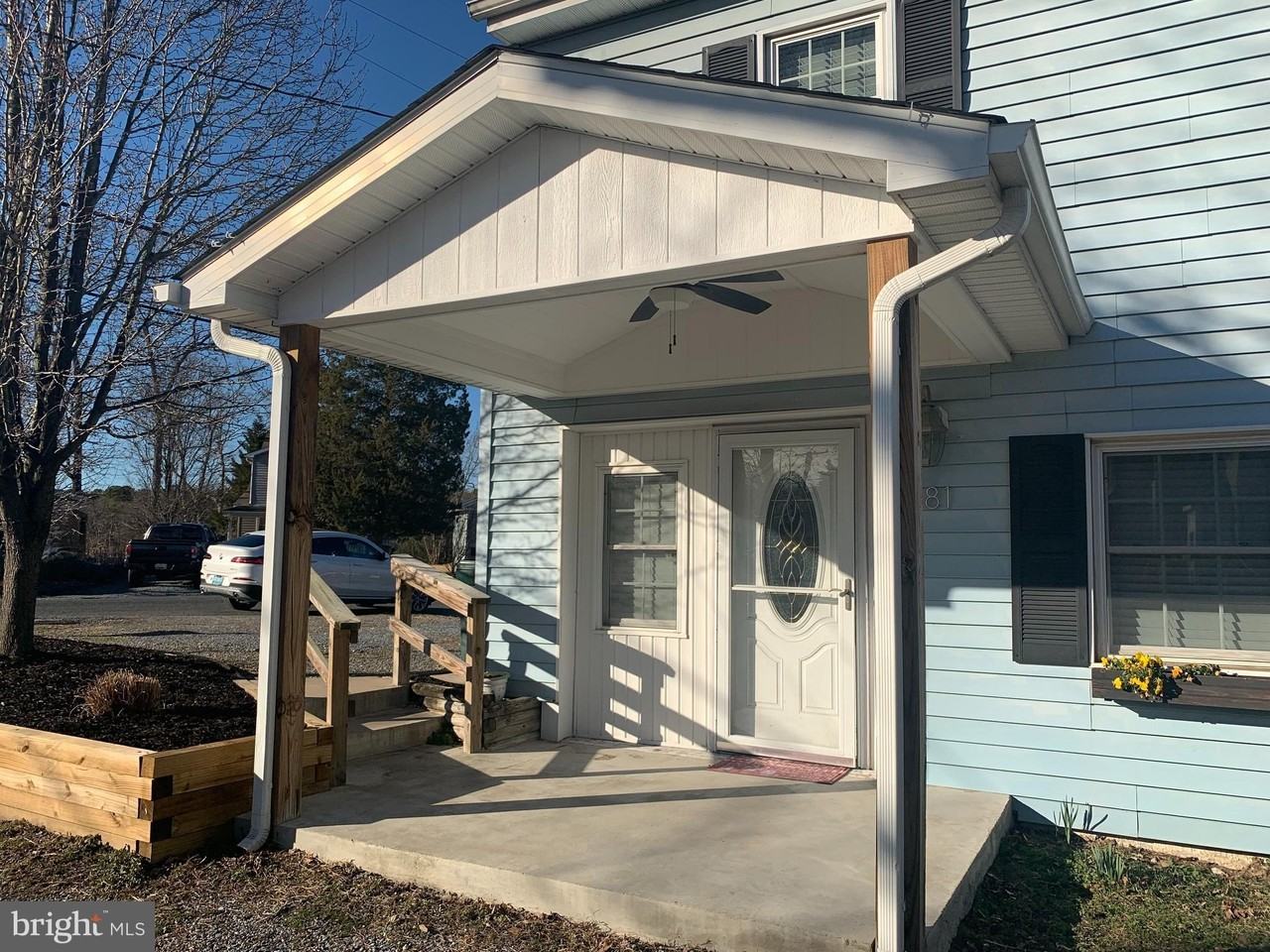 781 Powhatan Beach Road - Photo 2 of 24