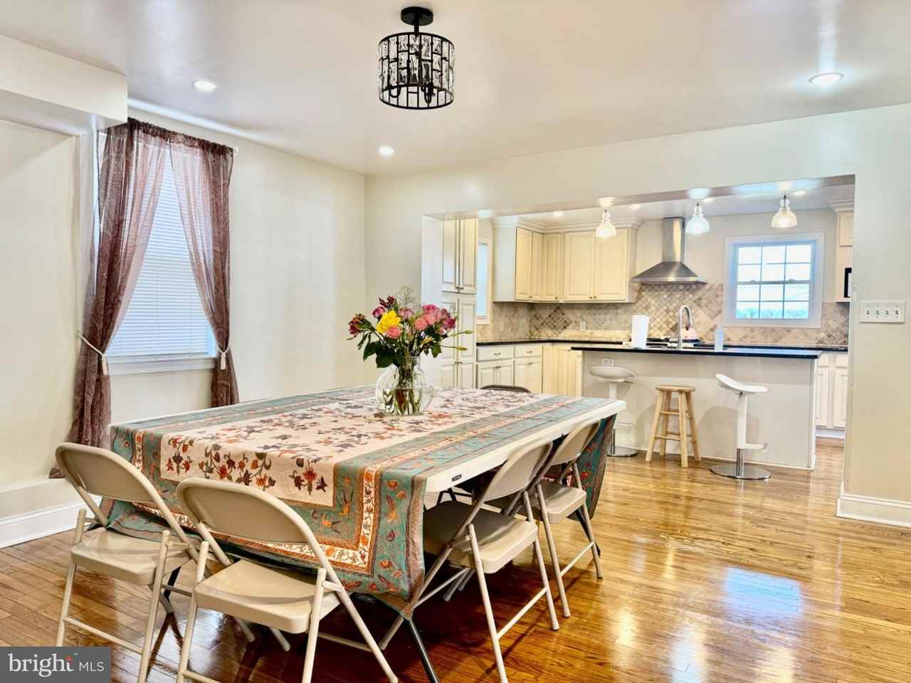 3210 Harford Road - Photo 7 of 33