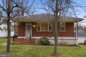 featured image of 2301 Bayside Dr