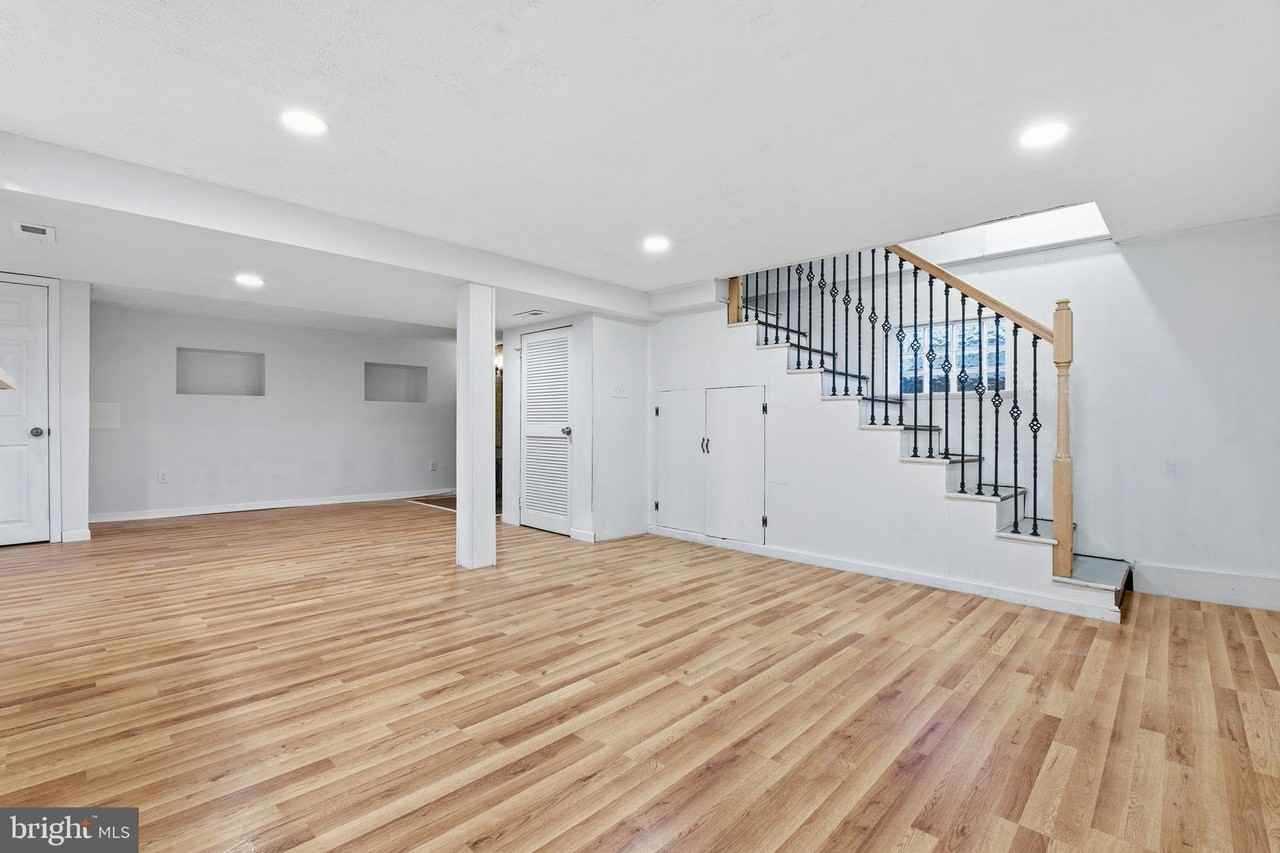 2301 Bayside Drive - Photo 7 of 34